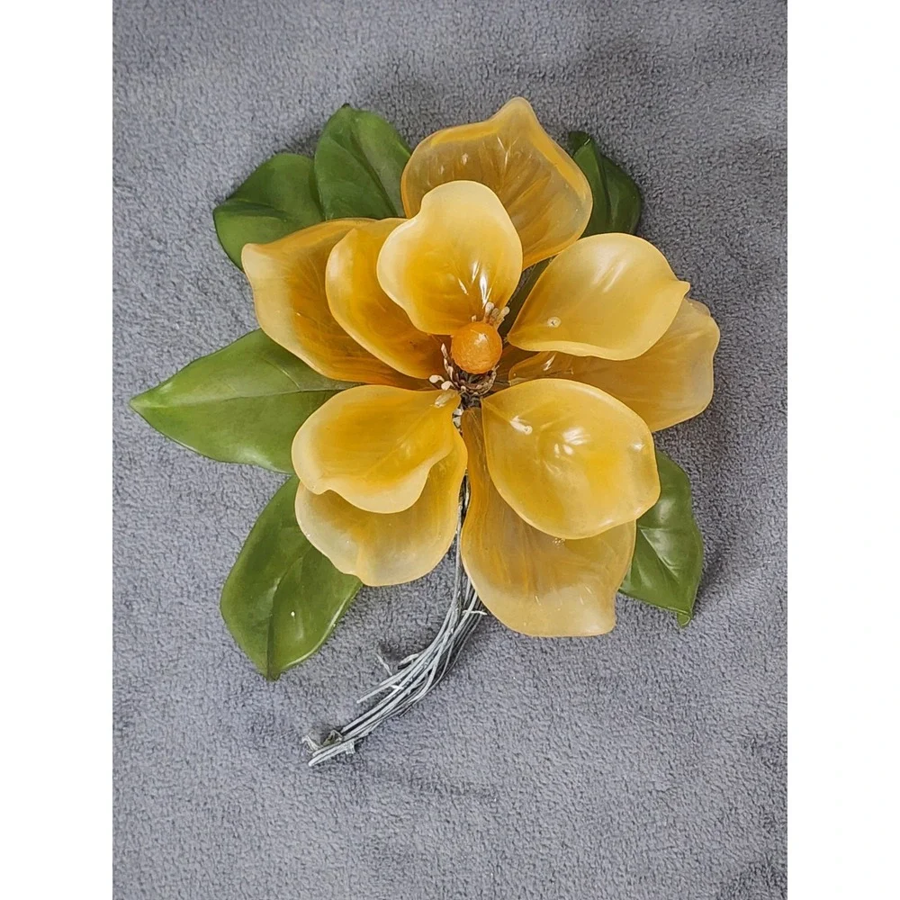 Vintage MCM Lucite Sculptured Flower MCM 9
